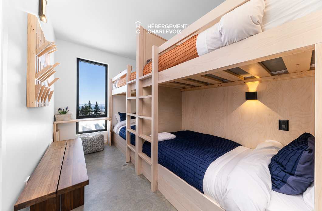 ALT-49 - Villa contemporaine offrant les splendeurs du St-Laurent!